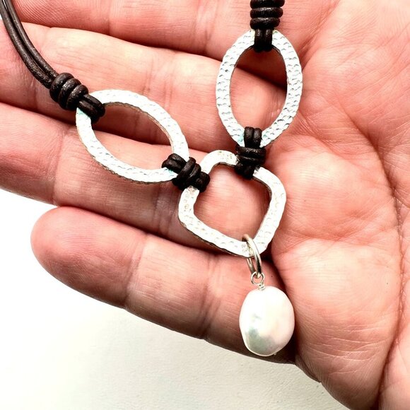 Silpada 925 Sterling Silver Handmade Pearl brown Leather Necklace N1257 Retired - Picture 1 of 3